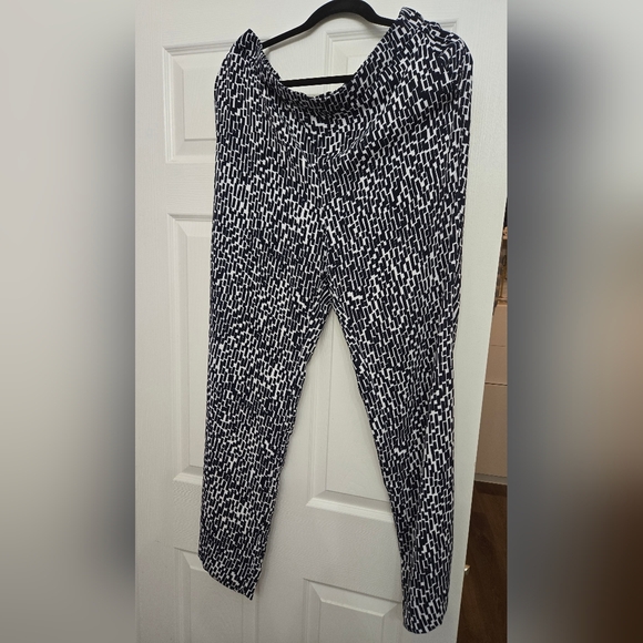 Chico's Monochrome Geometric Pants - Picture 2 of 2